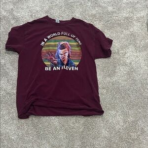 Gildan Maroon Graphic Tee